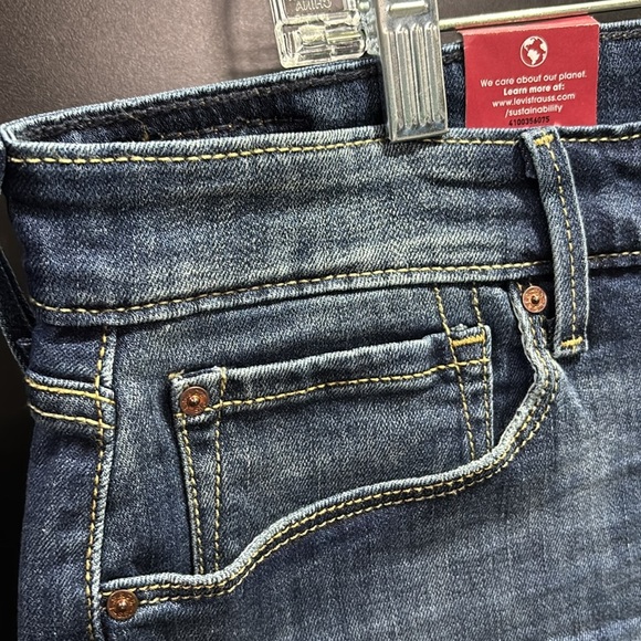 Levi Strauss Signature high-rise, five pocket, Belt loop,super stretchy sexy fit - Picture 2 of 12